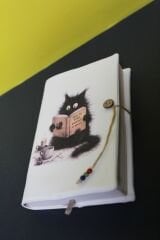Kitap Kılıfı - Kara Kedi Beyaz Sayfalar